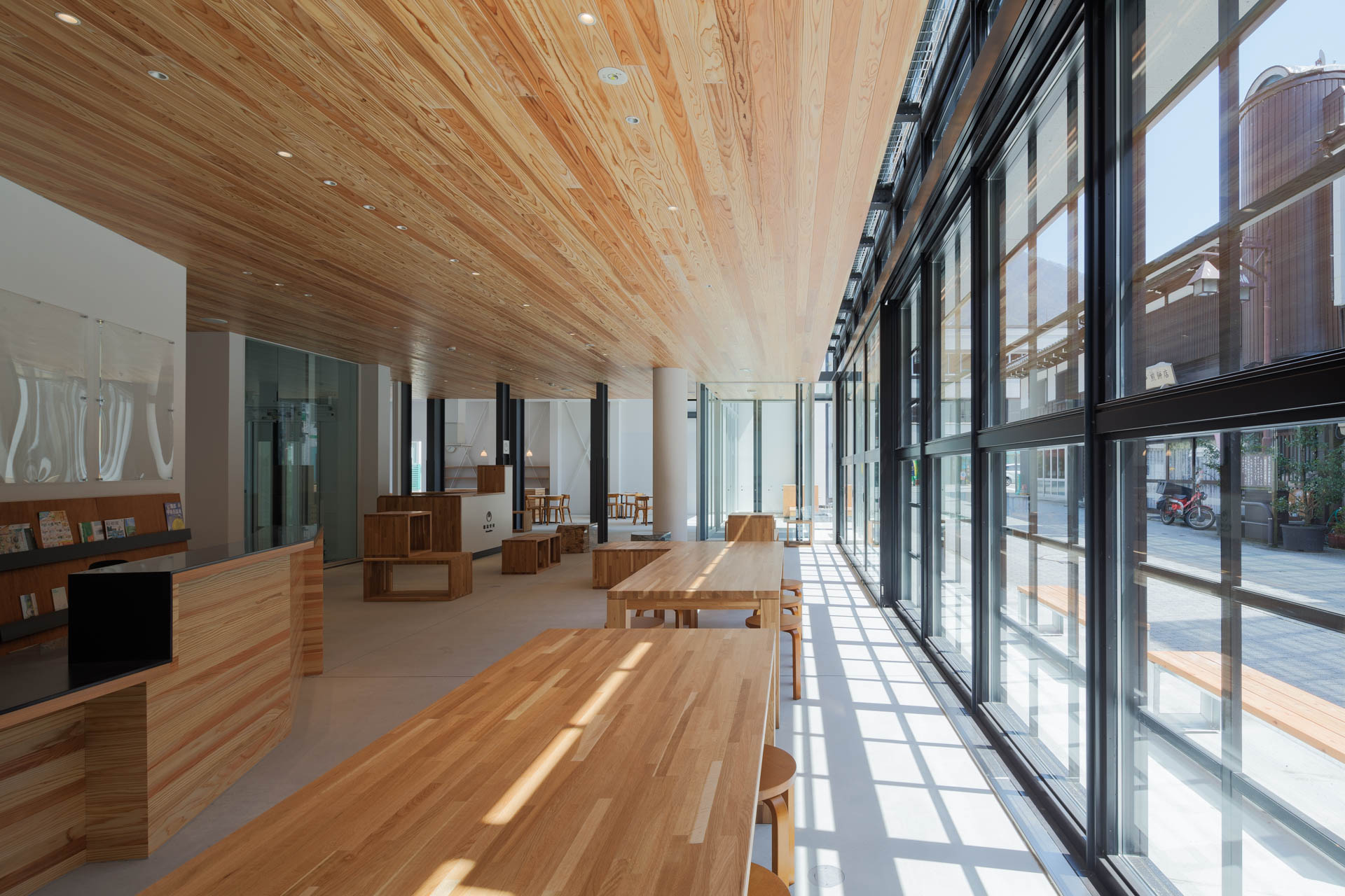 黒部市温泉利用多目的施設新築工事（建築主体）