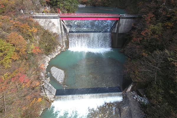 黒薙川第2号砂防堰堤改築工事