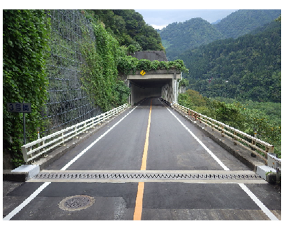主要地方道朝日宇奈月線県単独橋梁維持修繕3号橋伸縮装置取替その2工事